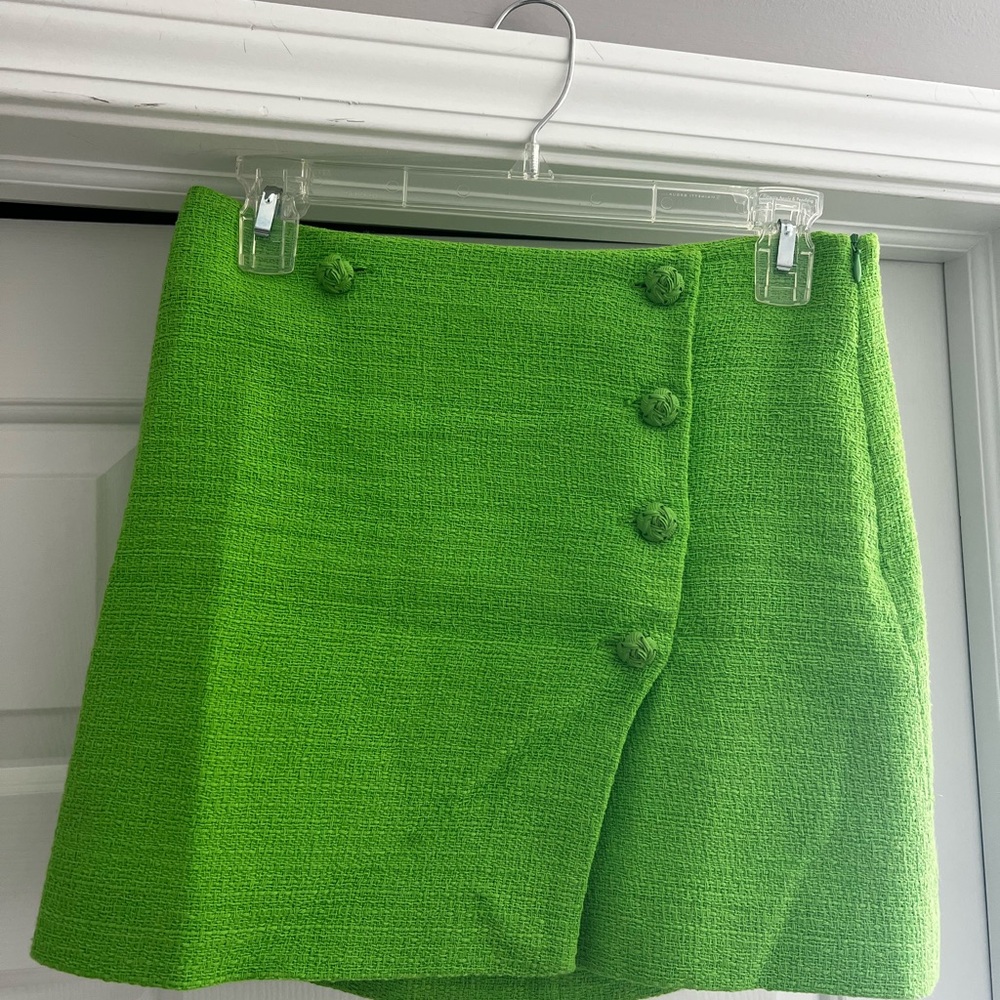 Zara Bright Green Buttoned Skirt